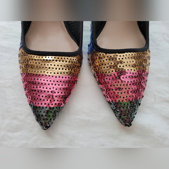 ZARA - mulitcolor sequined low-heeled shoes. Ladies size 37 (U.S. size 6 1/2) - Picture 7 of 11